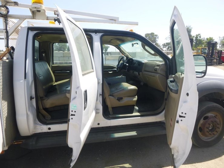 2006-ford-f450-image-21