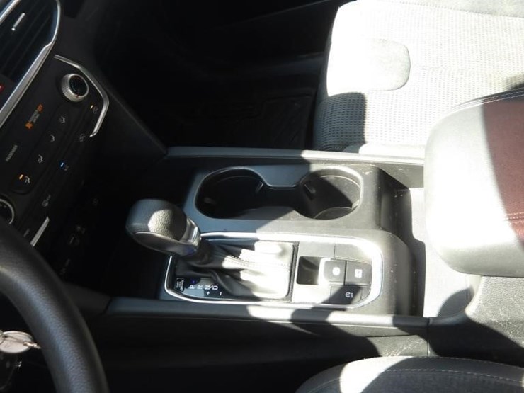 2020-hyundai-santa-fe-image-22