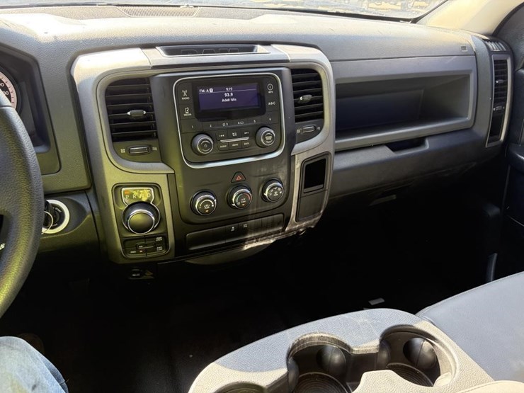 2016-dodge-ram-1500-image-16