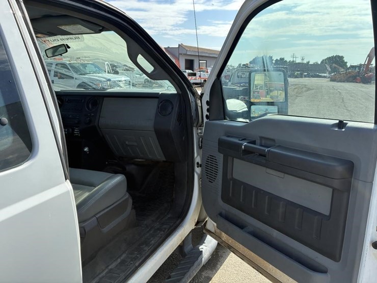 2011-ford-f250-image-11