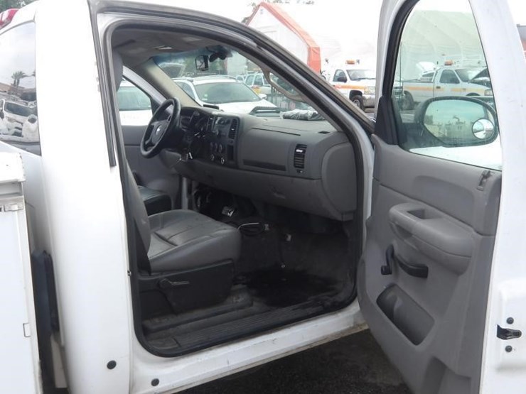 2008-chevrolet-silverado-2500-image-14