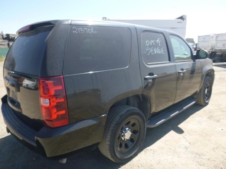 2013-chevrolet-tahoe-image-3