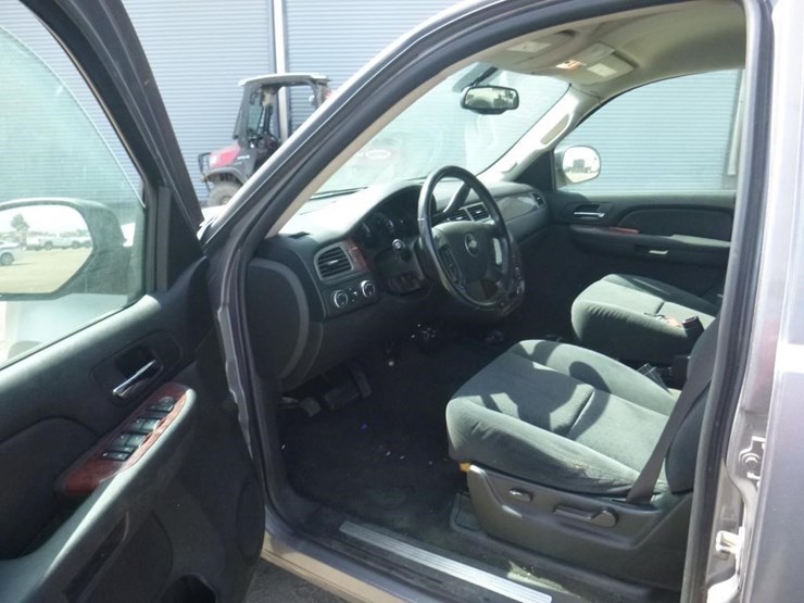 2007-chevrolet-tahoe-image-5