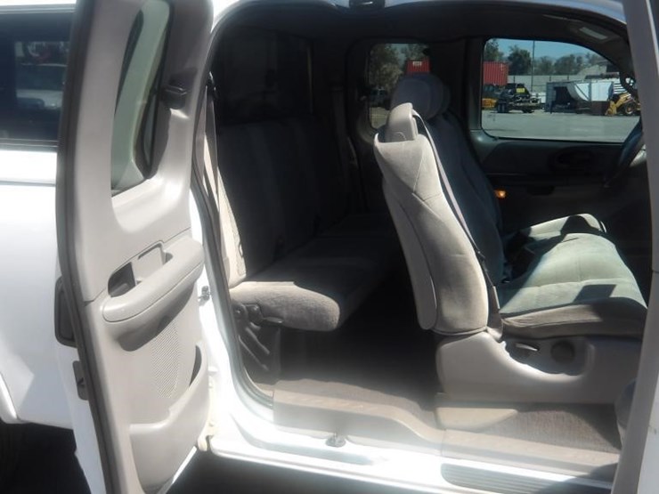 2001-ford-f150-image-15