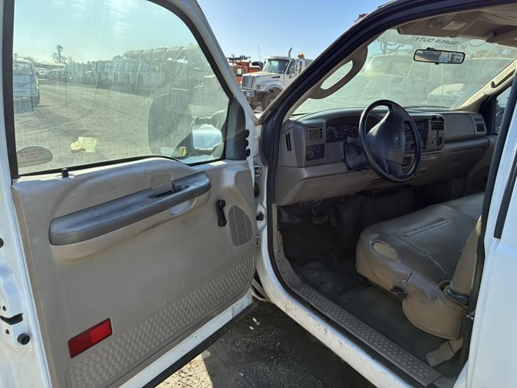 2004-ford-f250-image-14