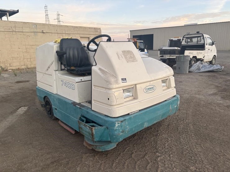 tennant-7400-image-2