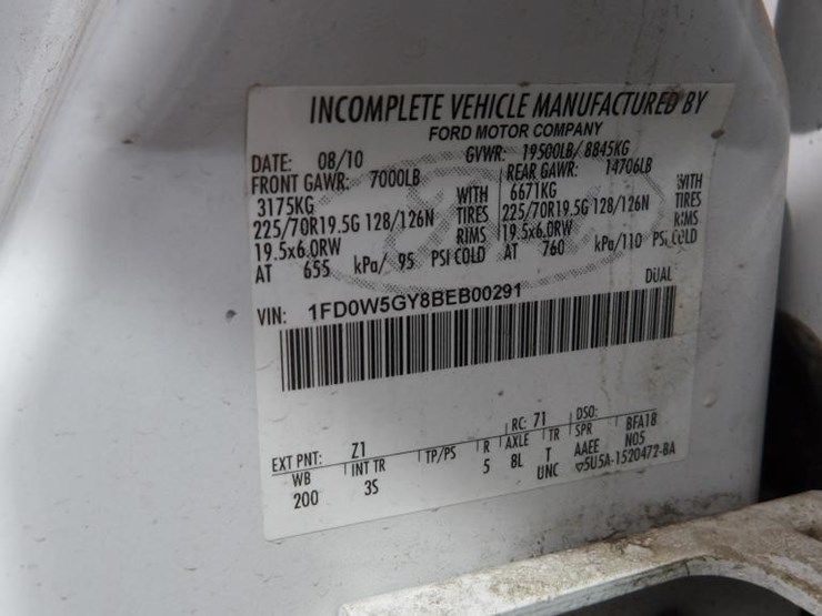 2011-ford-f550-image-25