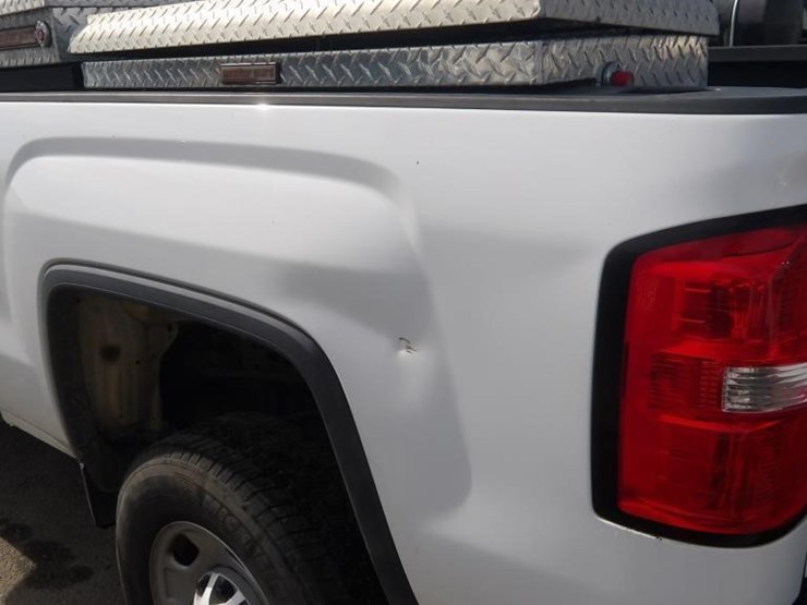 2017-gmc-sierra-2500-image-6