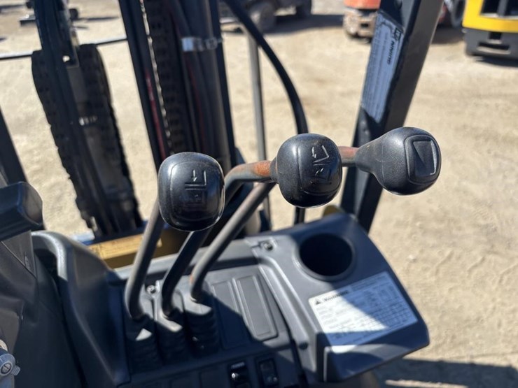 2016-caterpillar-2c6000-image-23