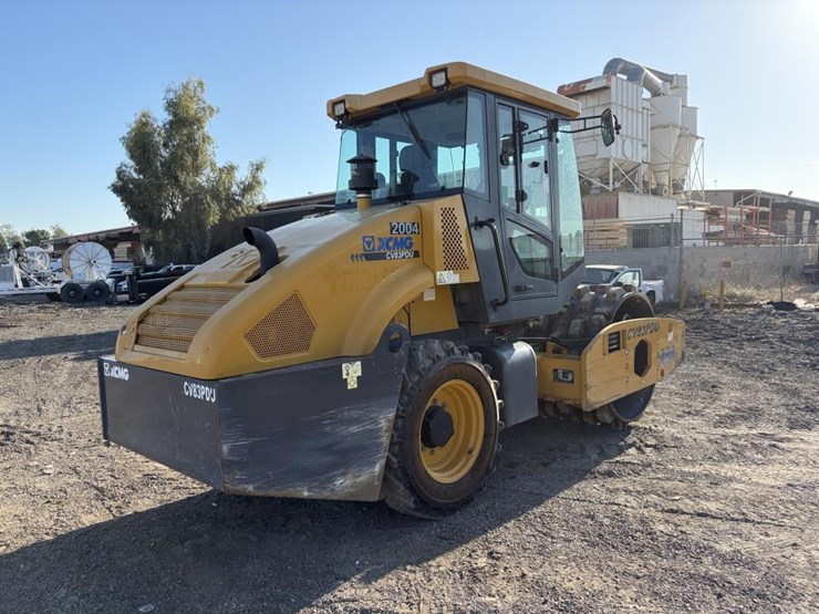 2021-xcmg-cv83pdu-vibratory-roller-image-3