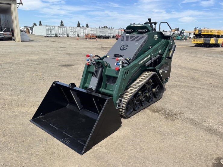 2026-kubota-d1703-image-1