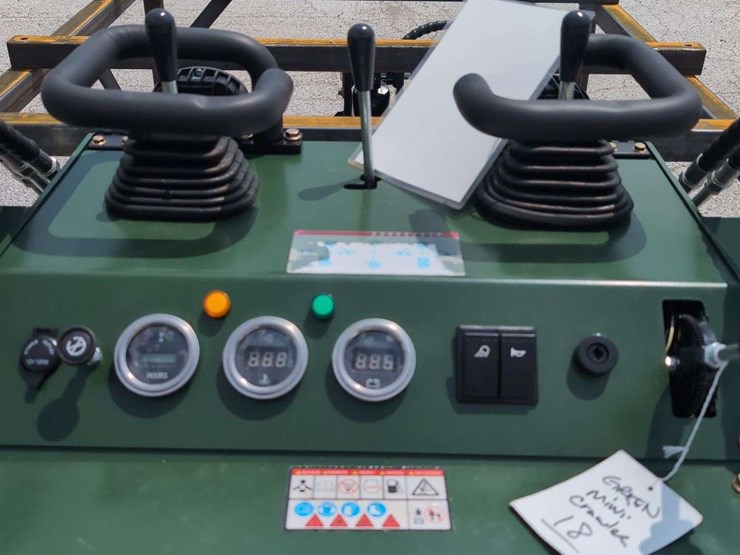zjg-mini-skid-steer-loader-zj-380-(green)---15hp-image-9