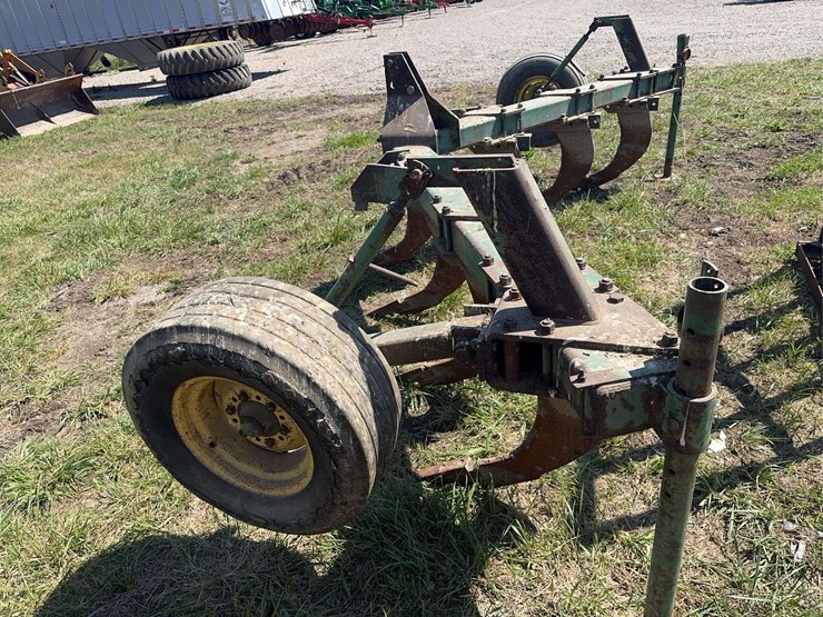 john-deere-7-image-5