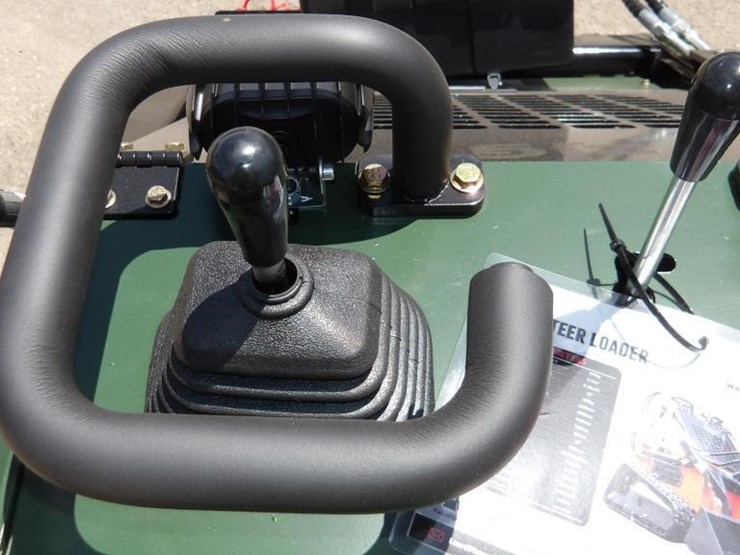 2026-zjz-380-skid-steer-track-loader-image-15