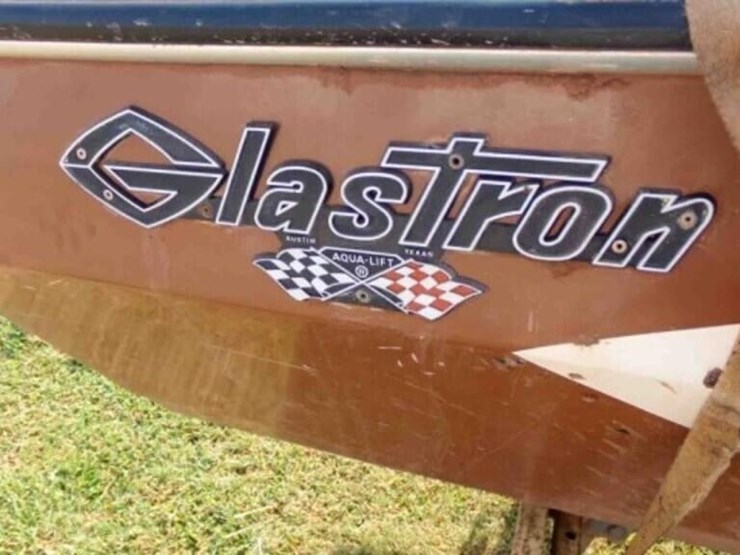 1966-glastron-15'-boat-and-trailer,-evenrude-image-3
