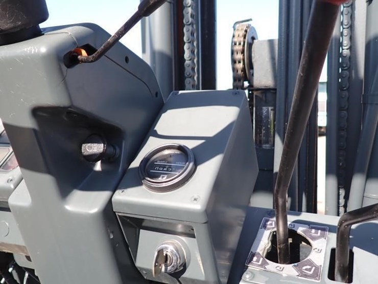 2008-caterpillar-p3000-image-19