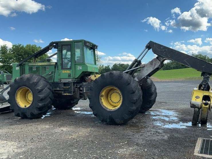 2012-deere-848h-image-3