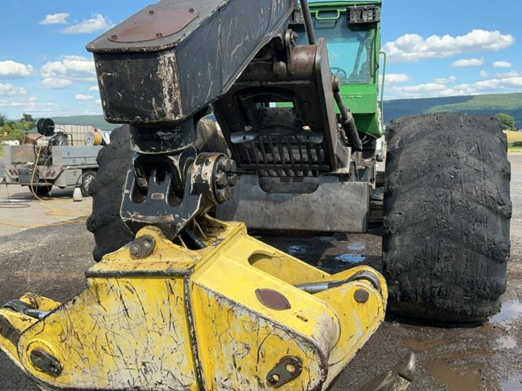 2012-deere-848h-image-69