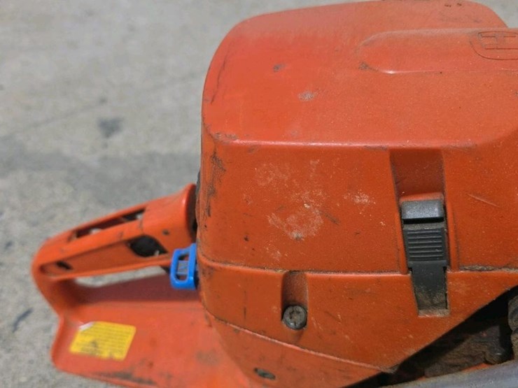 #103-•-husqvarna-390xp-chainsaw-image-12