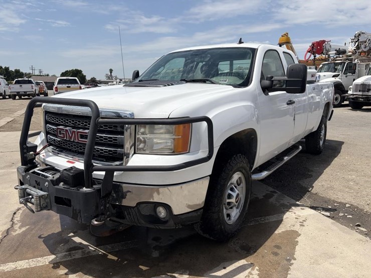 2012-gmc-sierra-2500-image-1