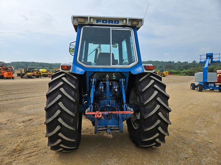 ford-tractor-image-4
