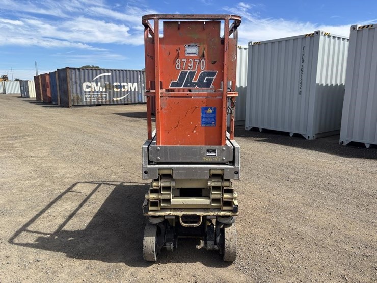 2008-jlg-1930es-image-5