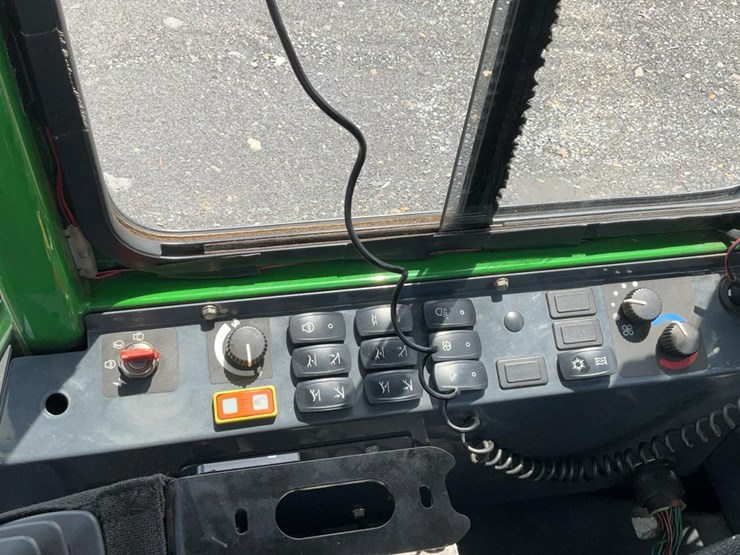 2015-deere-437d-image-25