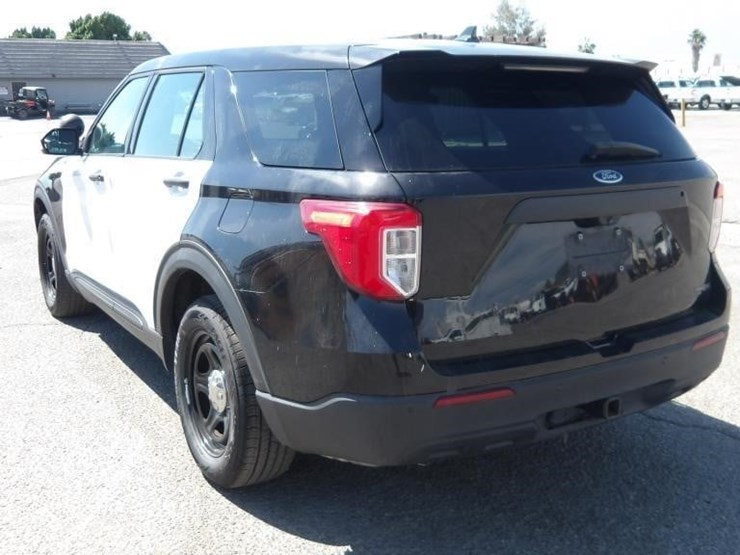 2020-ford-explorer-image-5
