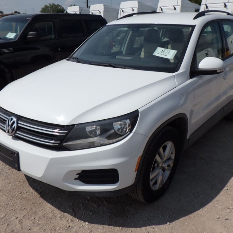 2016 VOLKSWAGEN TIGUAN