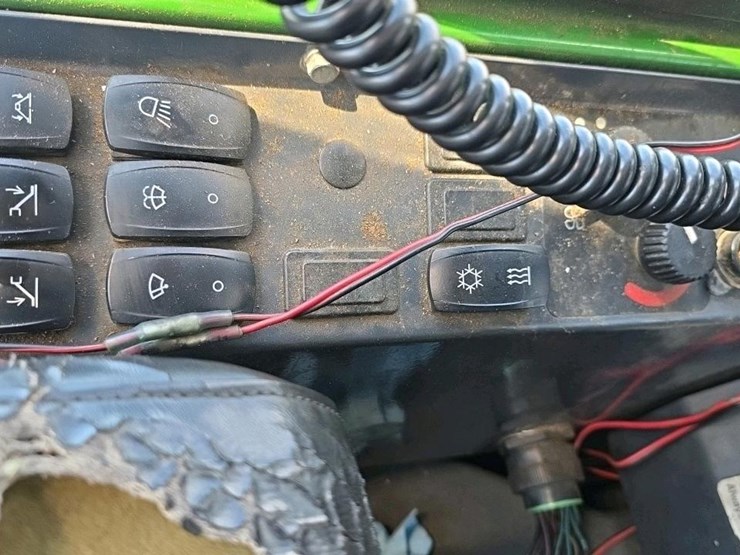 #302-•-2014-john-deere-437-knuckleboom-loader-image-24