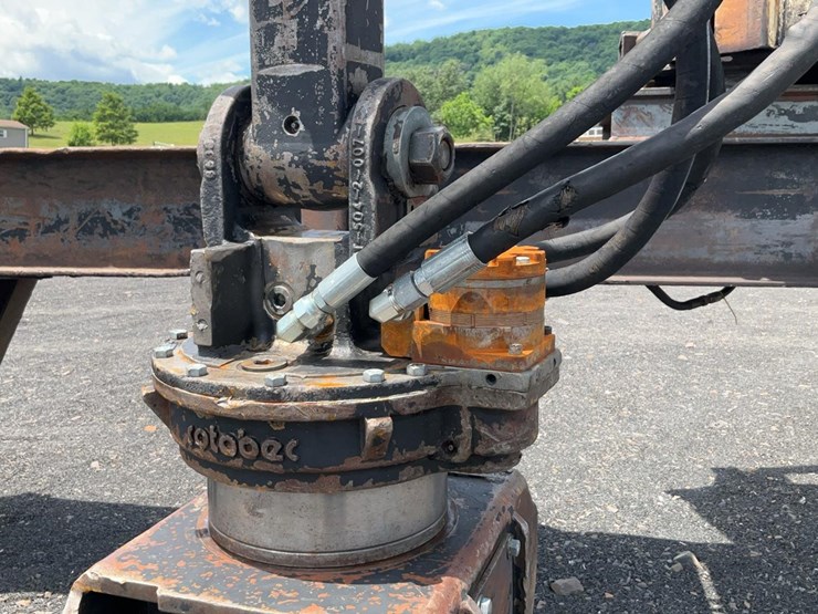 2015-deere-437d-image-57