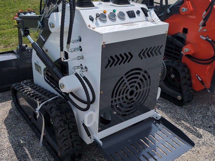 zjg-mini-skid-steer-loader-zj-380-(white)---15hp-image-8