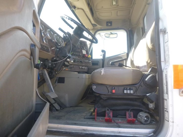 2013-international-paystar-t/a-truck-tractor-image-13