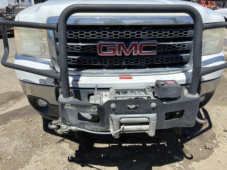 2012-gmc-sierra-2500hd-image-14