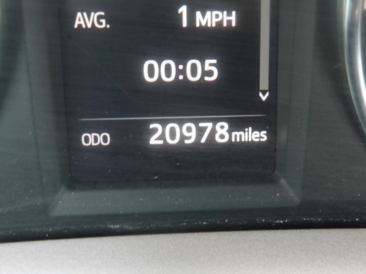 2018-toyota-rav4-image-17