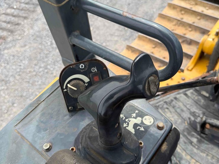 deere-700j-image-21