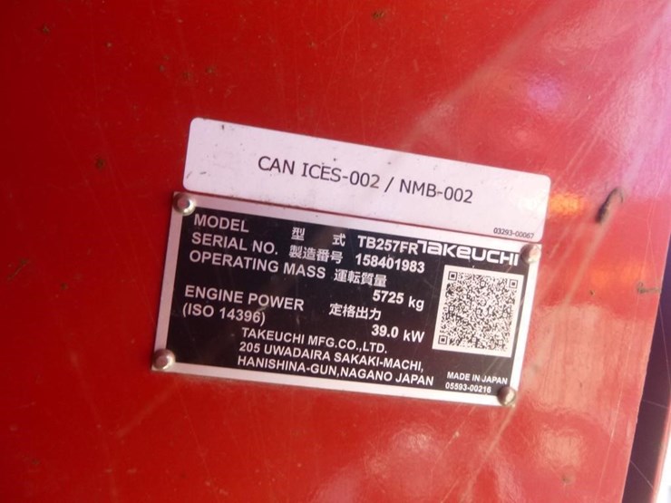 2024-takeuchi-tb257fr-image-34