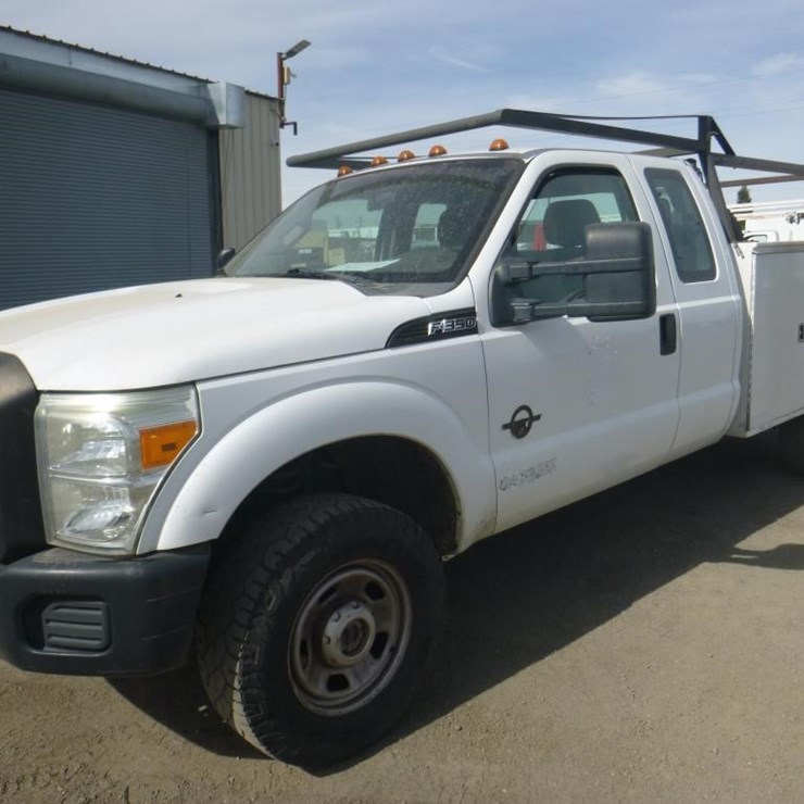 2011 FORD F350