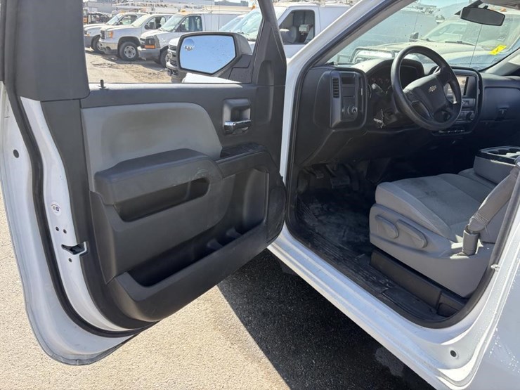 2016-chevrolet-silverado-1500-image-13