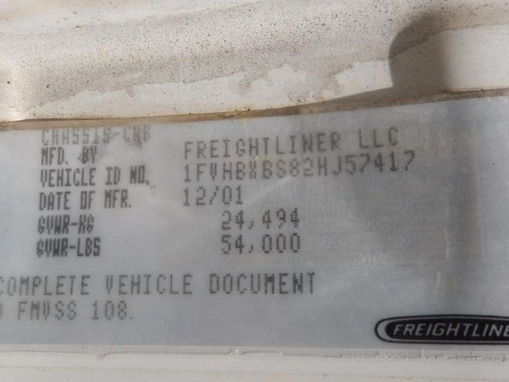 2002-freightliner-fl80-image-25