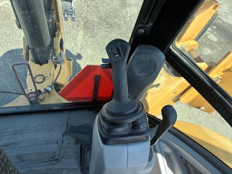 2007-caterpillar-430e-image-33