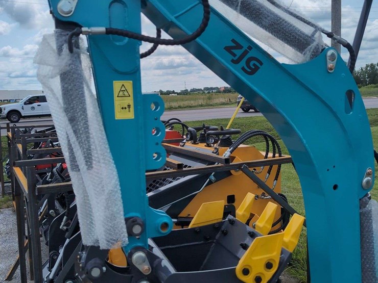 zjg-mini-excavator-zj-12-(blue)-image-2