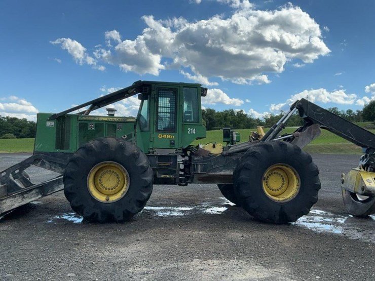2012-deere-848h-image-2