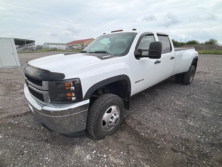 2011-chevrolet-silverado-3500hd-image-1