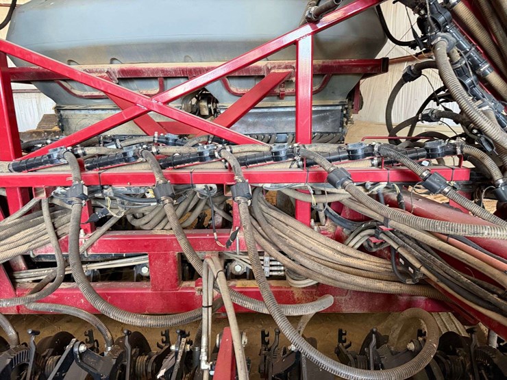2014-case--ih-500t-air-drill-image-13