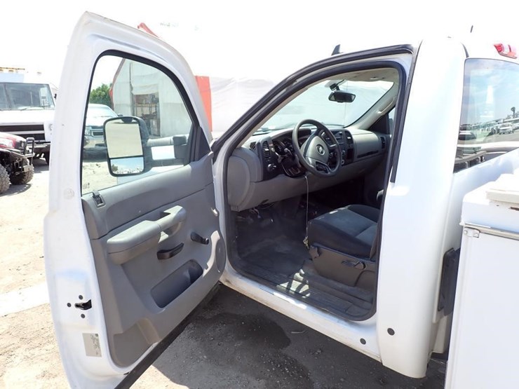 2009-chevrolet-silverado-2500-image-12