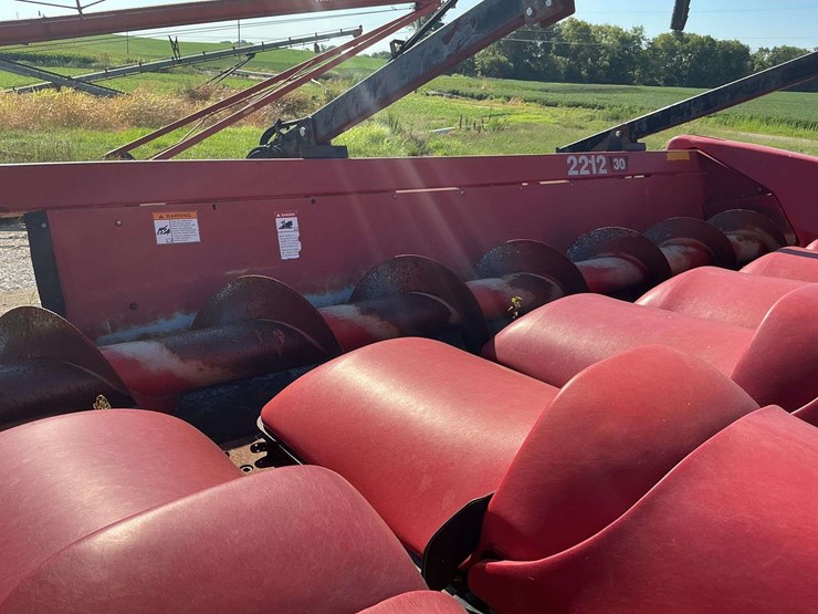 case-ih-2212-image-13