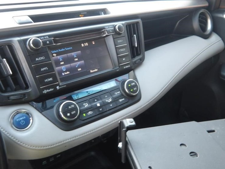 2016-toyota-rav4-image-20