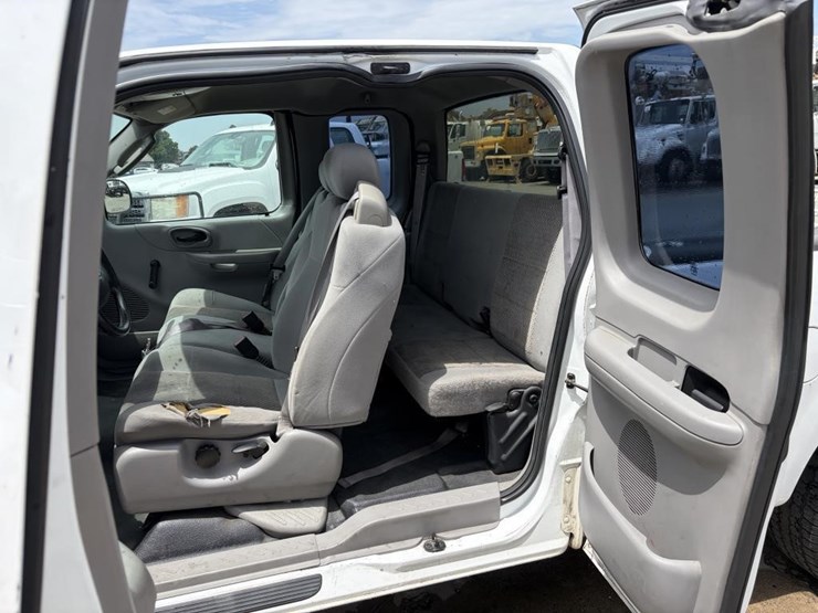 2003-ford-f150-image-13
