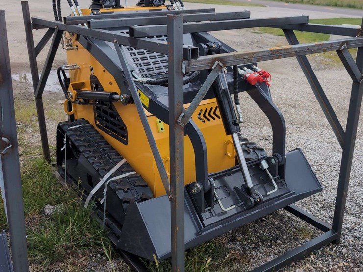 zjg-mini-skid-steer-loader-zj-380-(yellow)---15hp-image-1